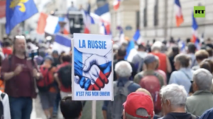 ‘Russia is not our enemy’: Hundreds rally in Paris against Ukraine aid (VIDEO)